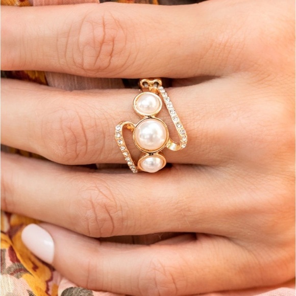 paparazzi Jewelry - Posh Progression Ring NWT